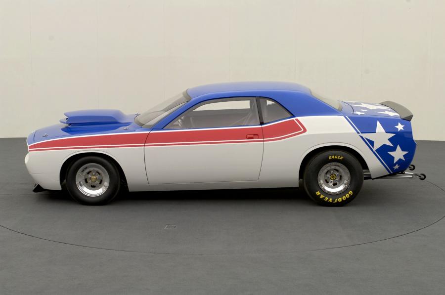  Dodge Challenger Super Stock Concept 2006 года  (фото 7 из 12)